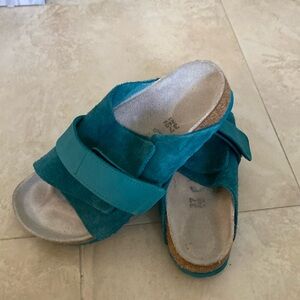 A lovely pair of Kyoto Birkenstock Kyoto